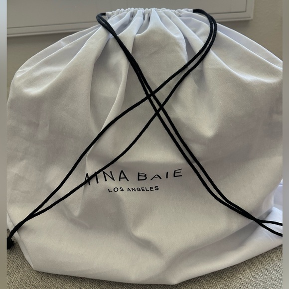 SOLD - Mina Baie Emmy Midi + Stroller Hooks - Picture 13 of 13